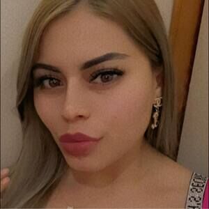 Meet your Posher, Esmeralda